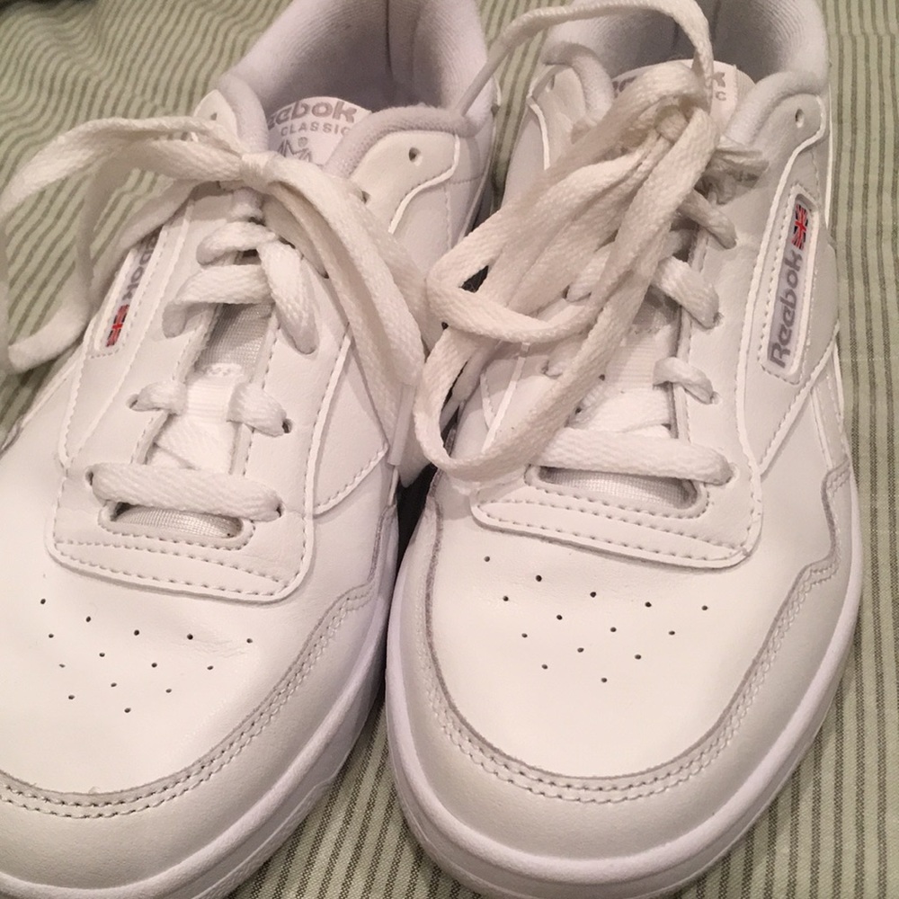 reebok women club MEMT sneakers